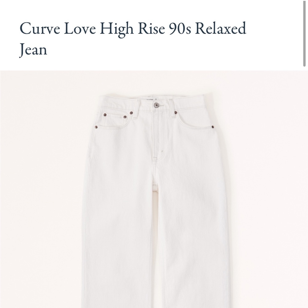 Abercrombie Curve Love High Rise 90s Relaxed Fit  White Jeans